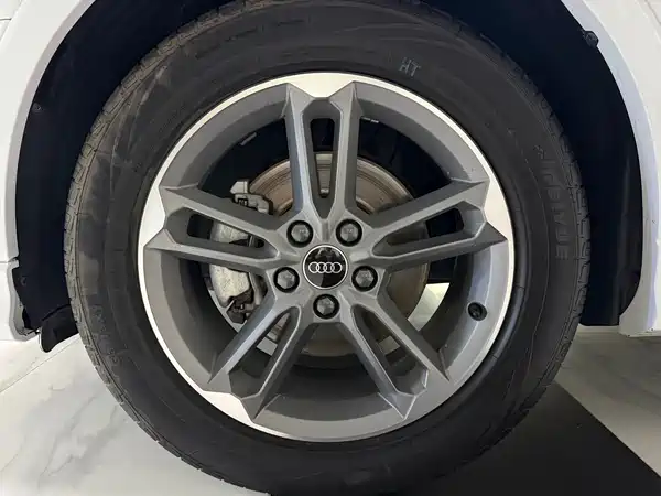 Audi Q3 2024, фото 11