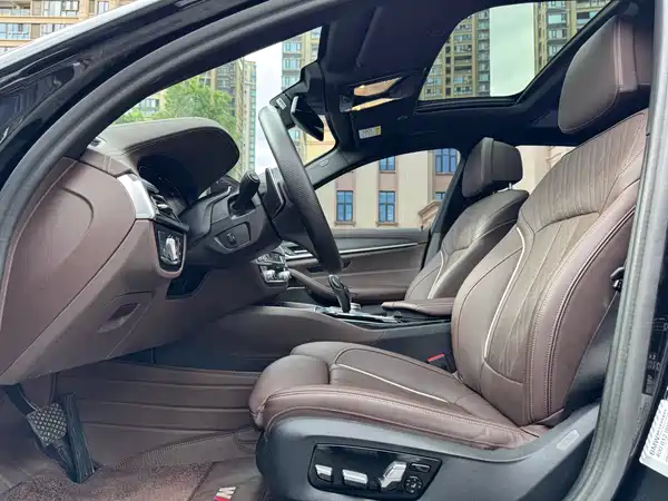 BMW 5 Series 2022, фото 7