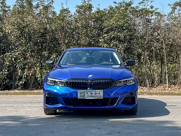 BMW 3 Series 2022, фото 2