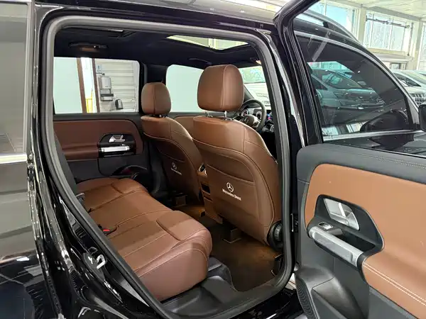 Mercedes-Benz GLB 2025, фото 9