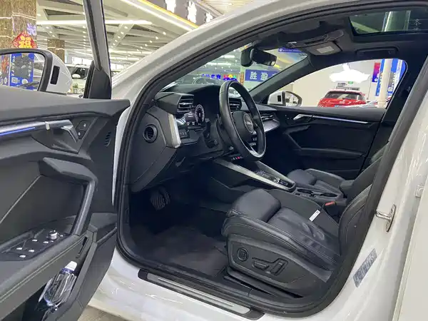 Audi A3 2022, фото 7