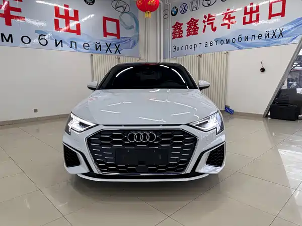 Audi A3 2023, фото 2
