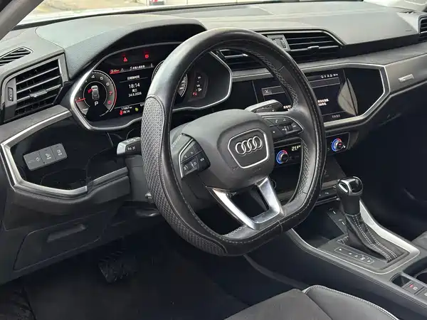 Audi Q3 2022, фото 7