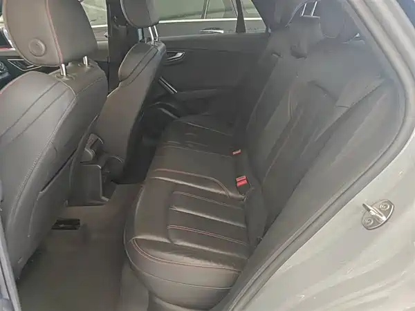 Audi Q2L 2022, фото 16