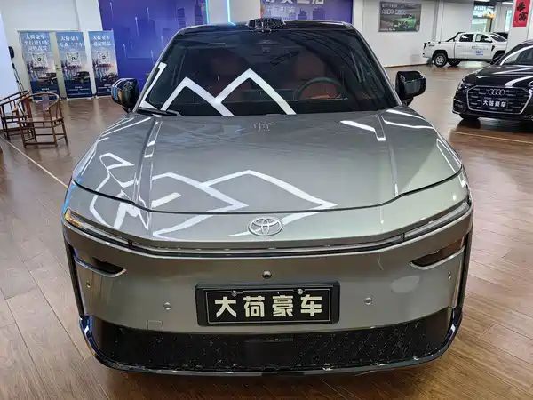Toyota bZ3X 2025, фото 2