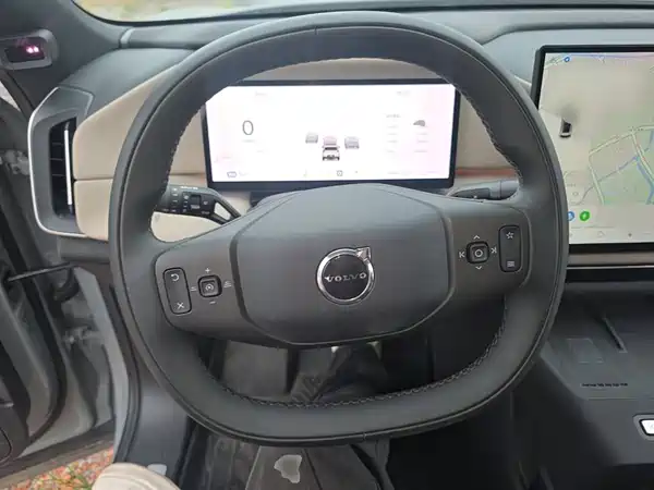 Volvo XC70 PHEV 2025, фото 10