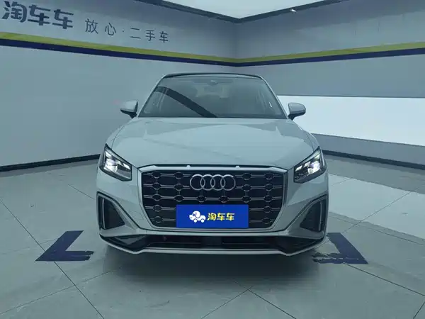 Audi Q2L 2022, фото 2