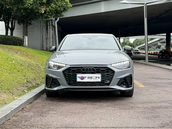 Audi A4L 2025, фото 2