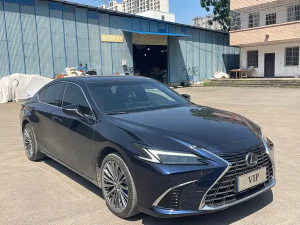 Lexus ES 2025, фото 3