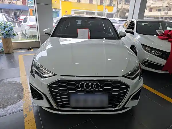Audi A3 2021, фото 2