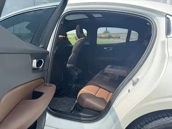 Volvo S60 2023, фото 12