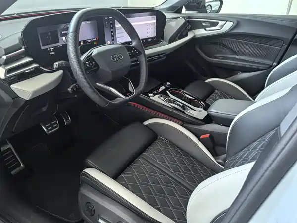 Audi A5L 2025, фото 9