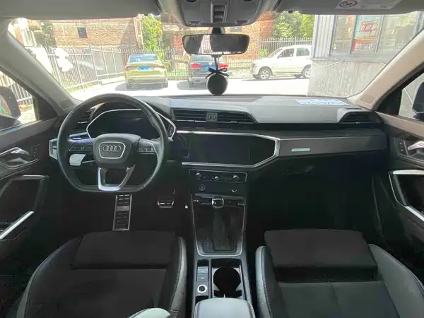 Audi Q3 2022, фото 10