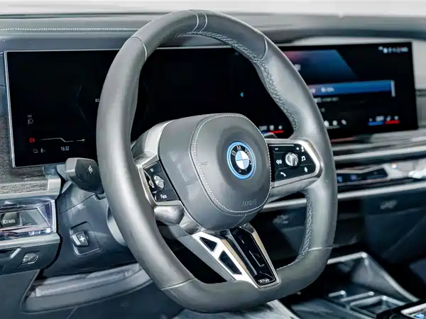 BMW i7 2023, фото 9