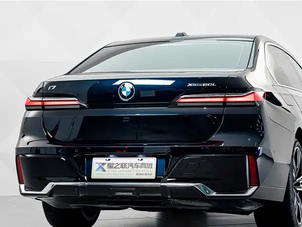 BMW i7 2023, фото 7