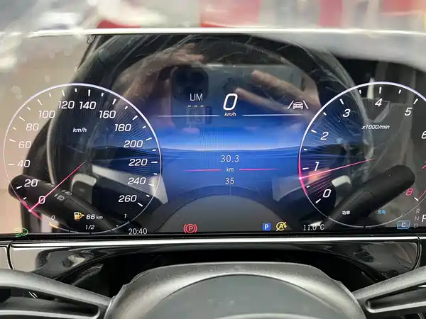 Mercedes-Benz E-Class 2024, фото 4