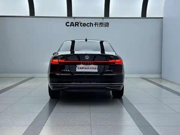 Volkswagen Passat 2023, фото 5