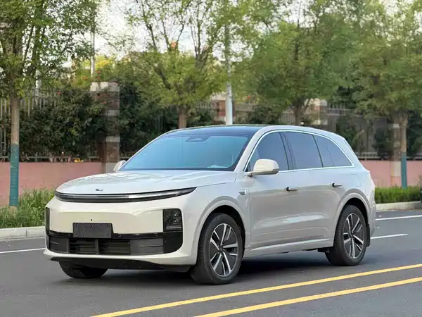 Li Auto L6 2024