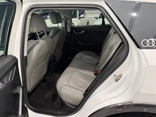 Audi Q2L 2022, фото 9