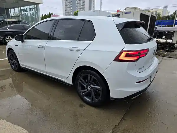 Volkswagen Golf 2023, фото 5