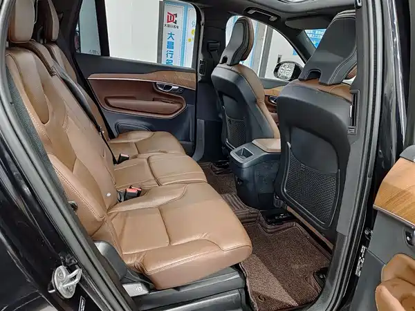 Volvo XC90 2023, фото 11