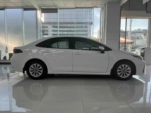 Toyota Corolla 2021, фото 4