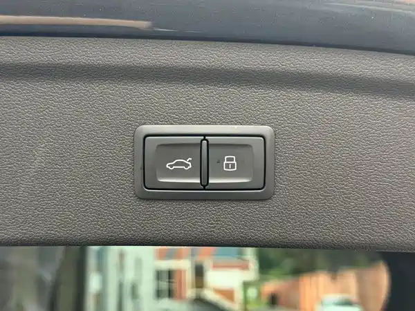 Audi A3 2023, фото 17