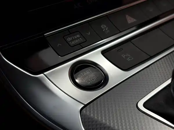 Audi A6L 2022, фото 17