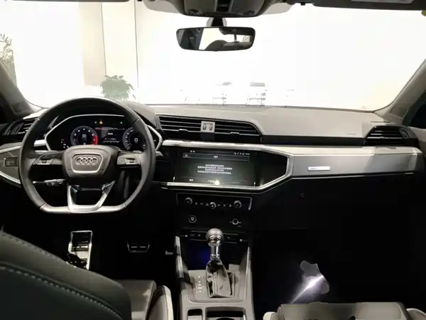 Audi Q3 2024, фото 9