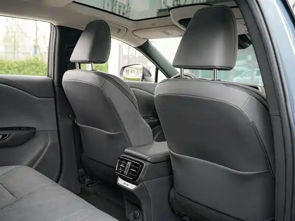 Lexus RZ 2023, фото 12