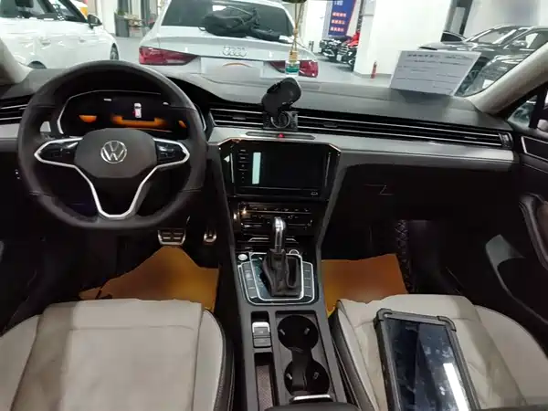 Volkswagen Magotan 2023, фото 9