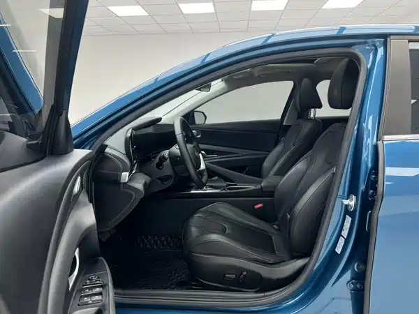 Hyundai Elantra 2022, фото 13