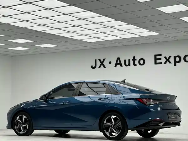Hyundai Elantra 2022, фото 7
