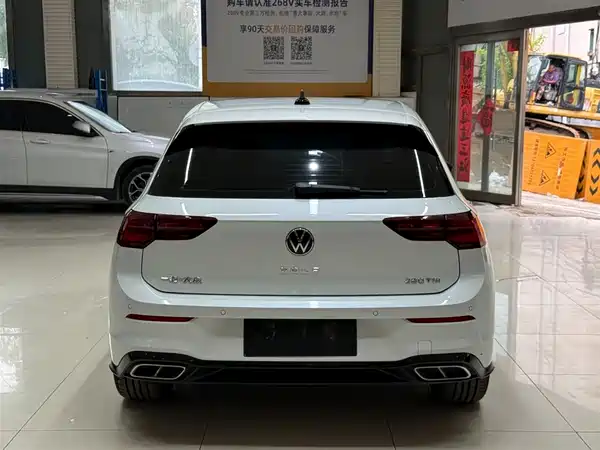 Volkswagen Golf 2023, фото 5