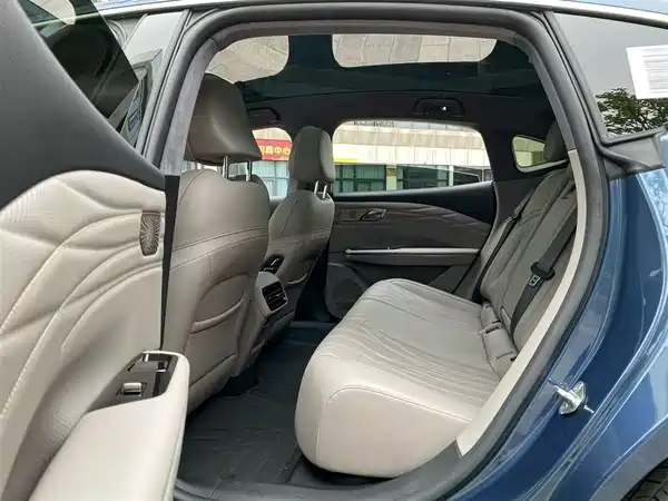 Geely Galaxy Starshine 8 2025, фото 17