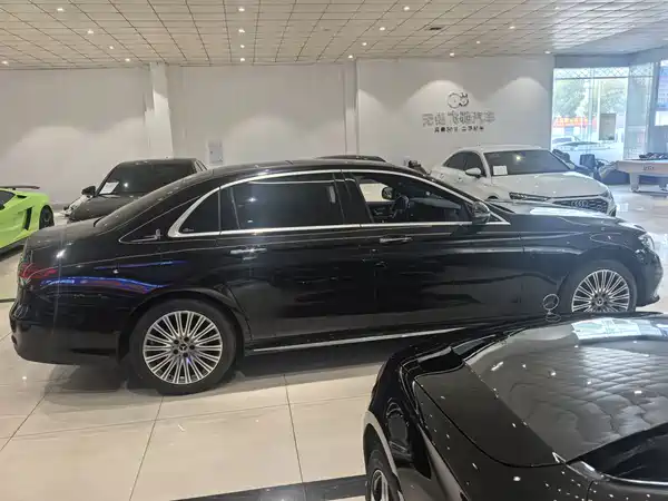 Mercedes-Benz E-Class 2022, фото 4
