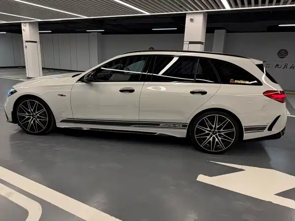 Mercedes-Benz C-Class AMG 2024, фото 4