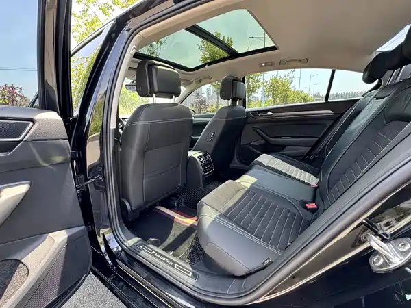 Volkswagen Magotan 2023, фото 16