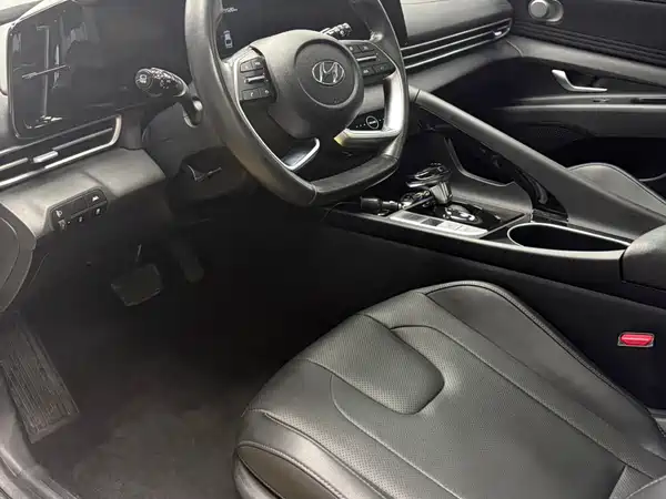 Hyundai Elantra 2021, фото 16