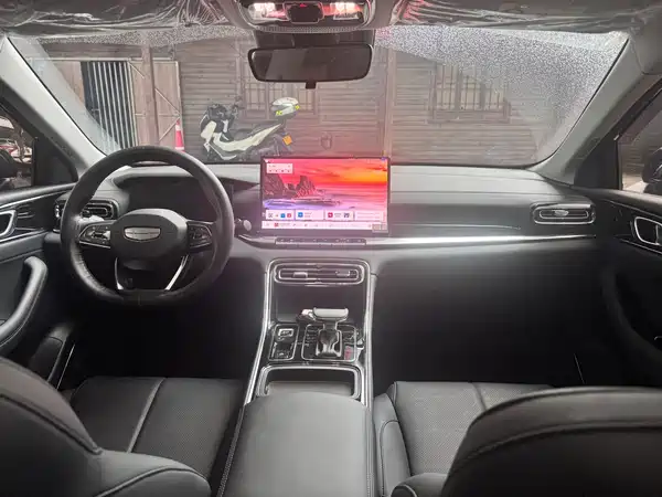 Geely Emgrand 2026, фото 14