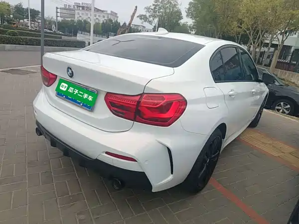 BMW 1 Series 2021, фото 6