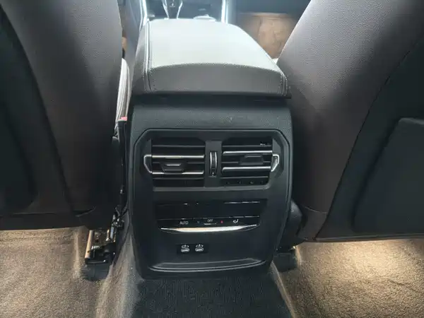 BMW 3 Series 2022, фото 12