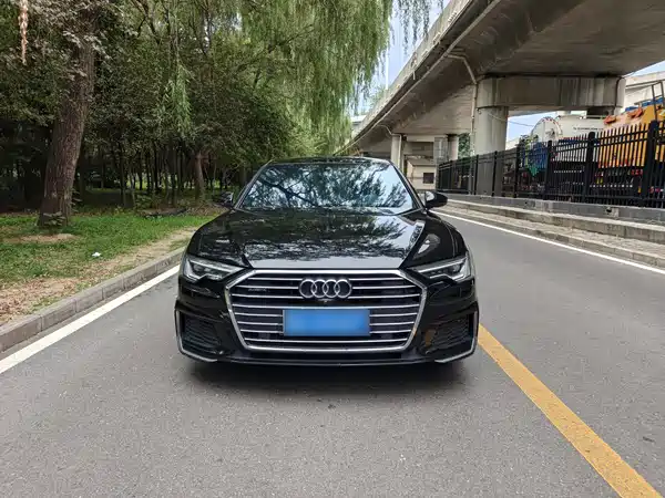 Audi A6L 2022, фото 2