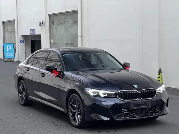 BMW 3 Series 2025, фото 3