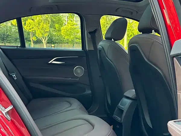 BMW 1 Series 2021, фото 13