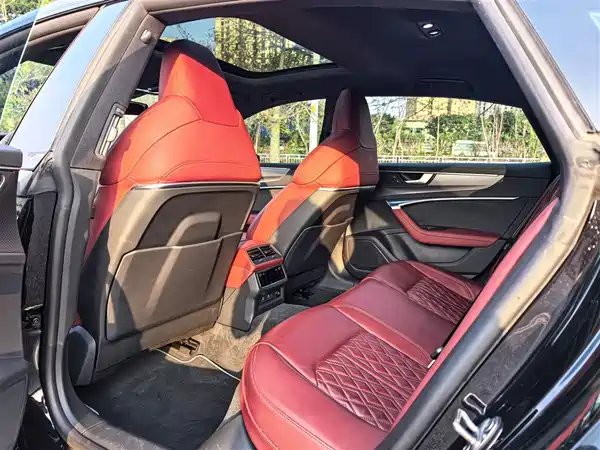 Audi A7L 2024, фото 12