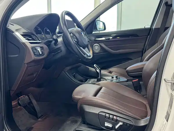 BMW X1 2022, фото 4