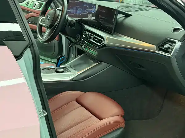 BMW i4 2022, фото 16