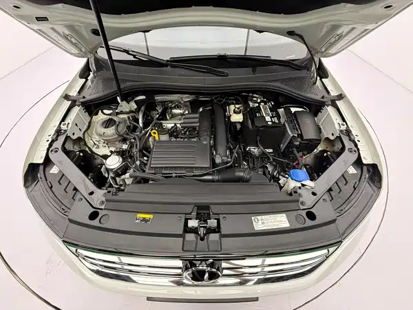 Volkswagen Tiguan L 2023, фото 8