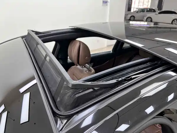 Mercedes-Benz E-Class 2022, фото 23